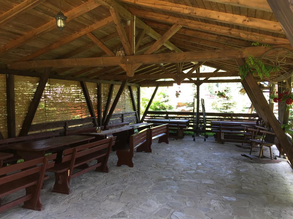 Conacul Domnitei Hotel Voroneț Eksteriør billede