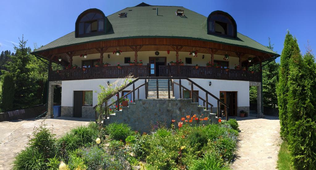 Conacul Domnitei Hotel Voroneț Eksteriør billede