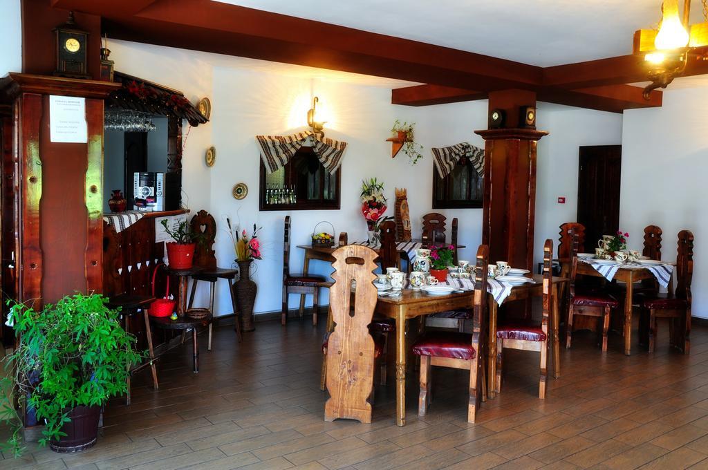 Conacul Domnitei Hotel Voroneț Eksteriør billede