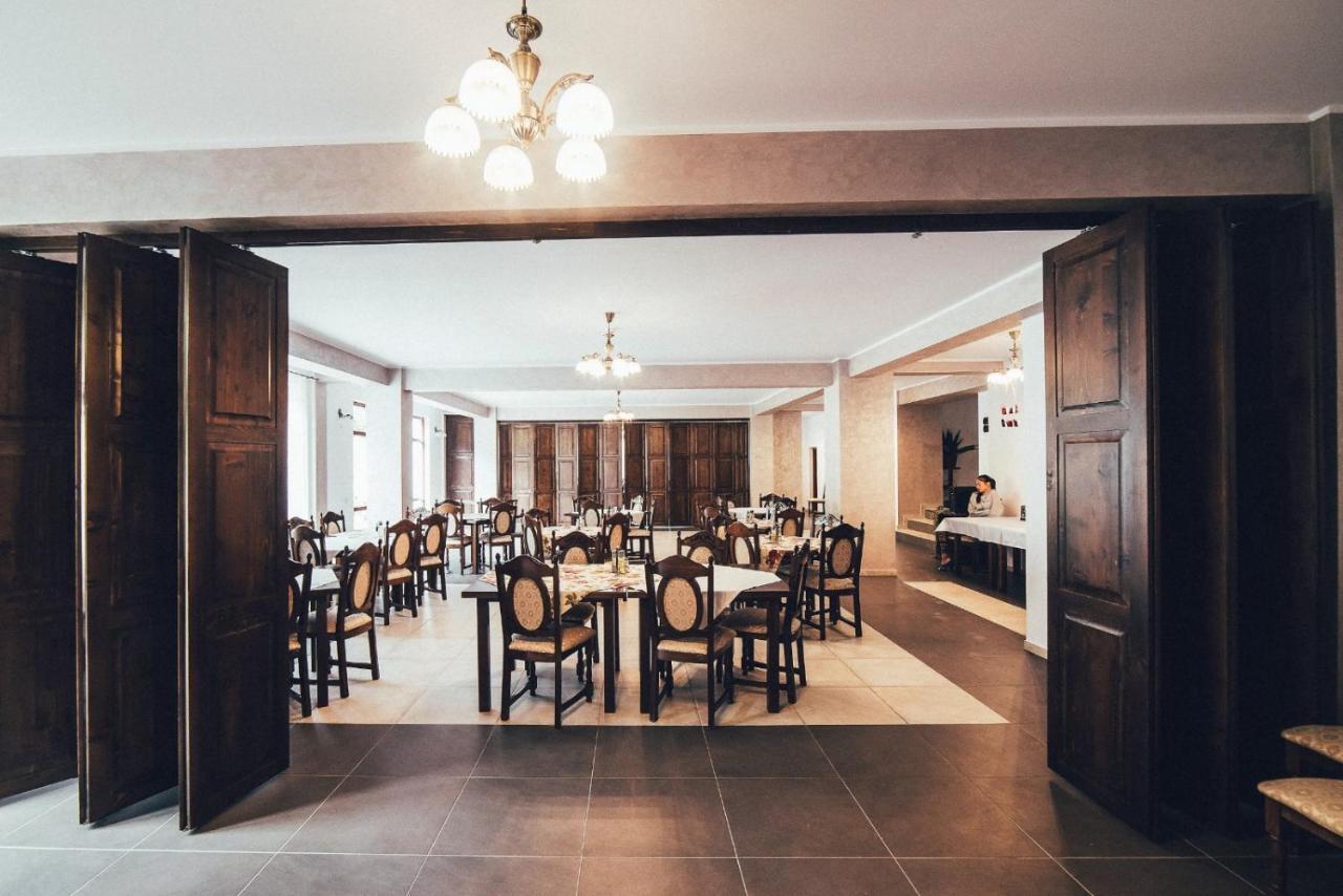 Conacul Domnitei Hotel Voroneț Eksteriør billede